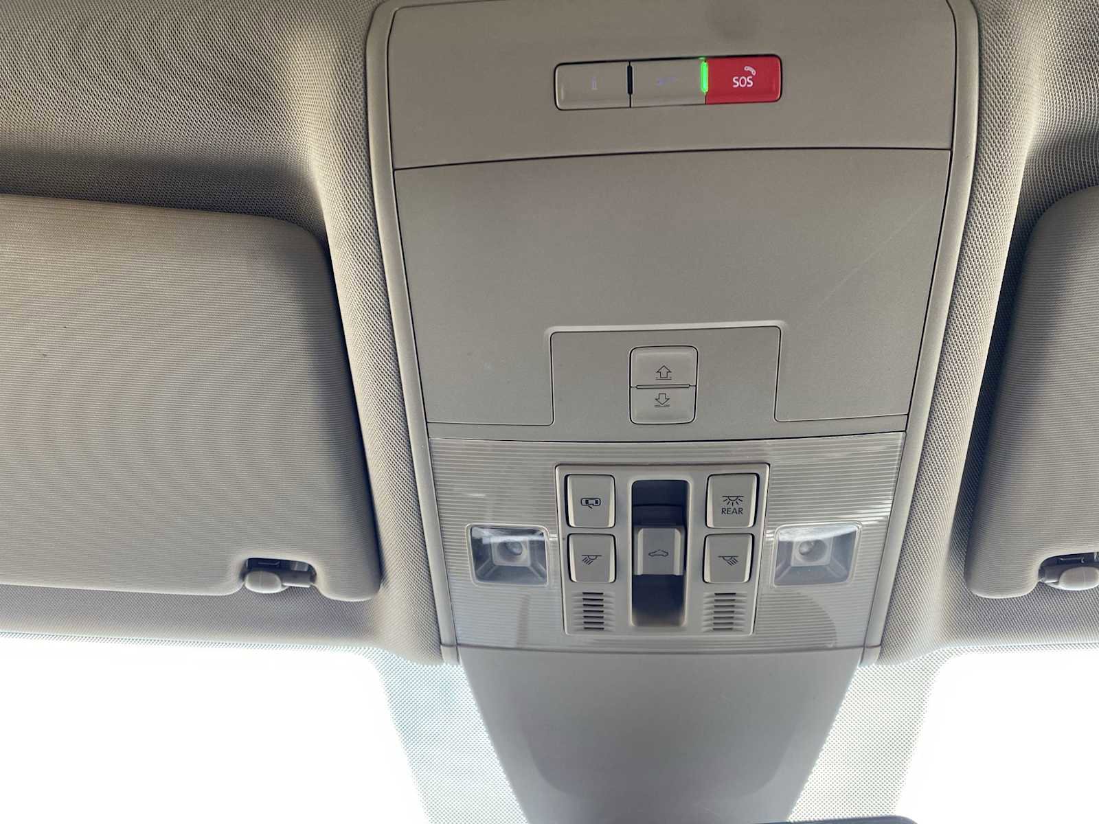 Used 2023 Volkswagen Atlas SEL Premium image 32