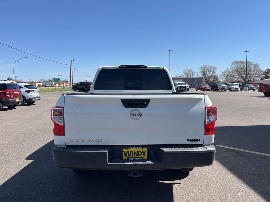 Used 2017 Nissan Titan S image 7