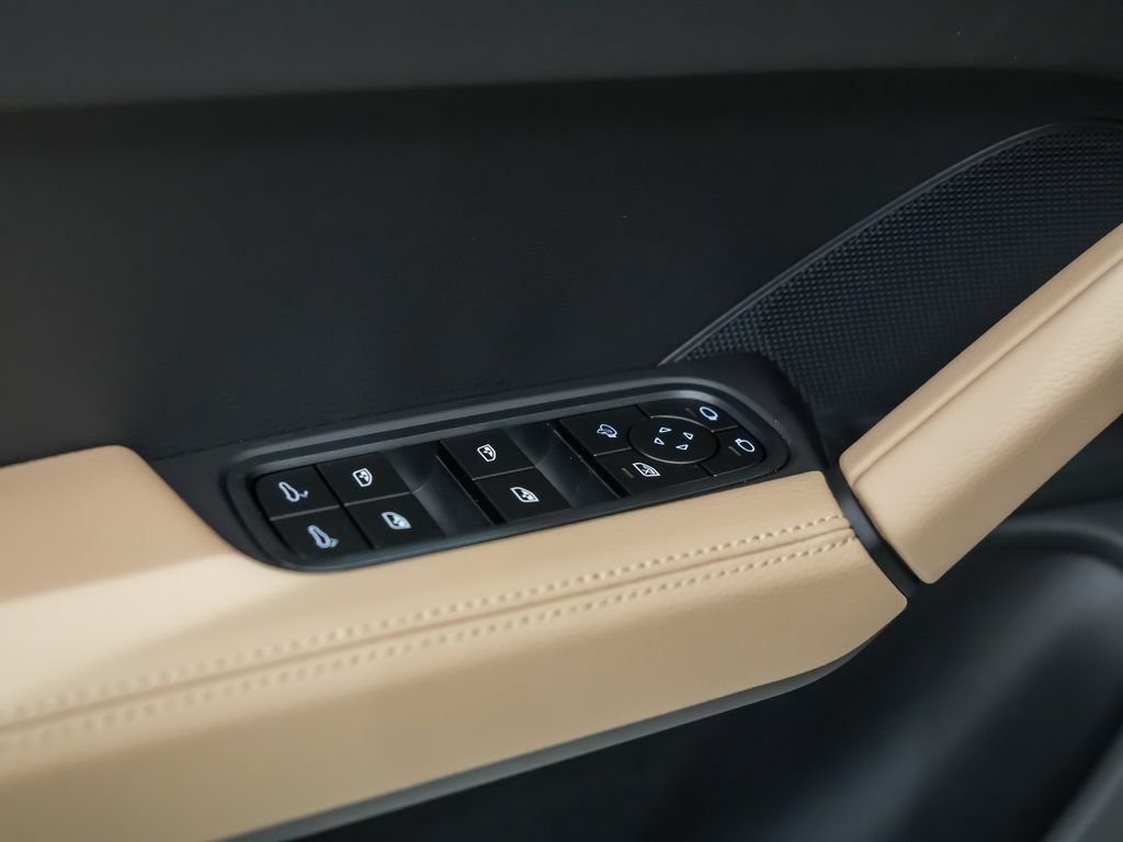 New 2026 Porsche Cayenne AWD/4WD image 23