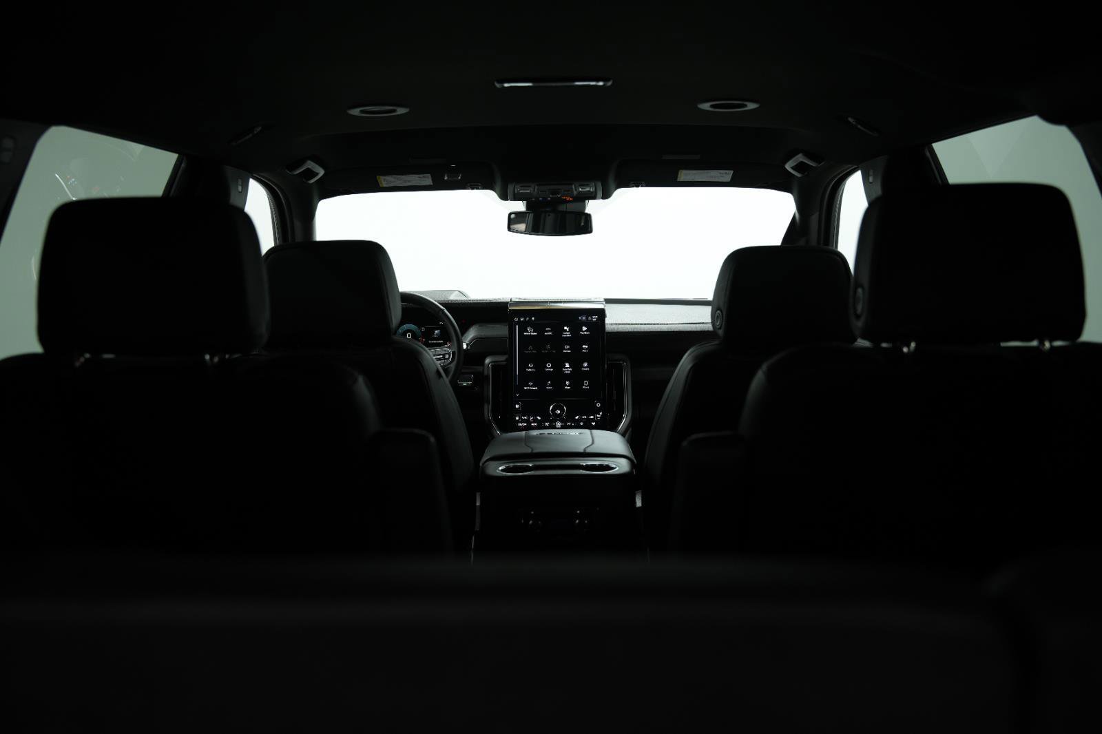 Used 2025 GMC Yukon Denali AWD/4WD image 15