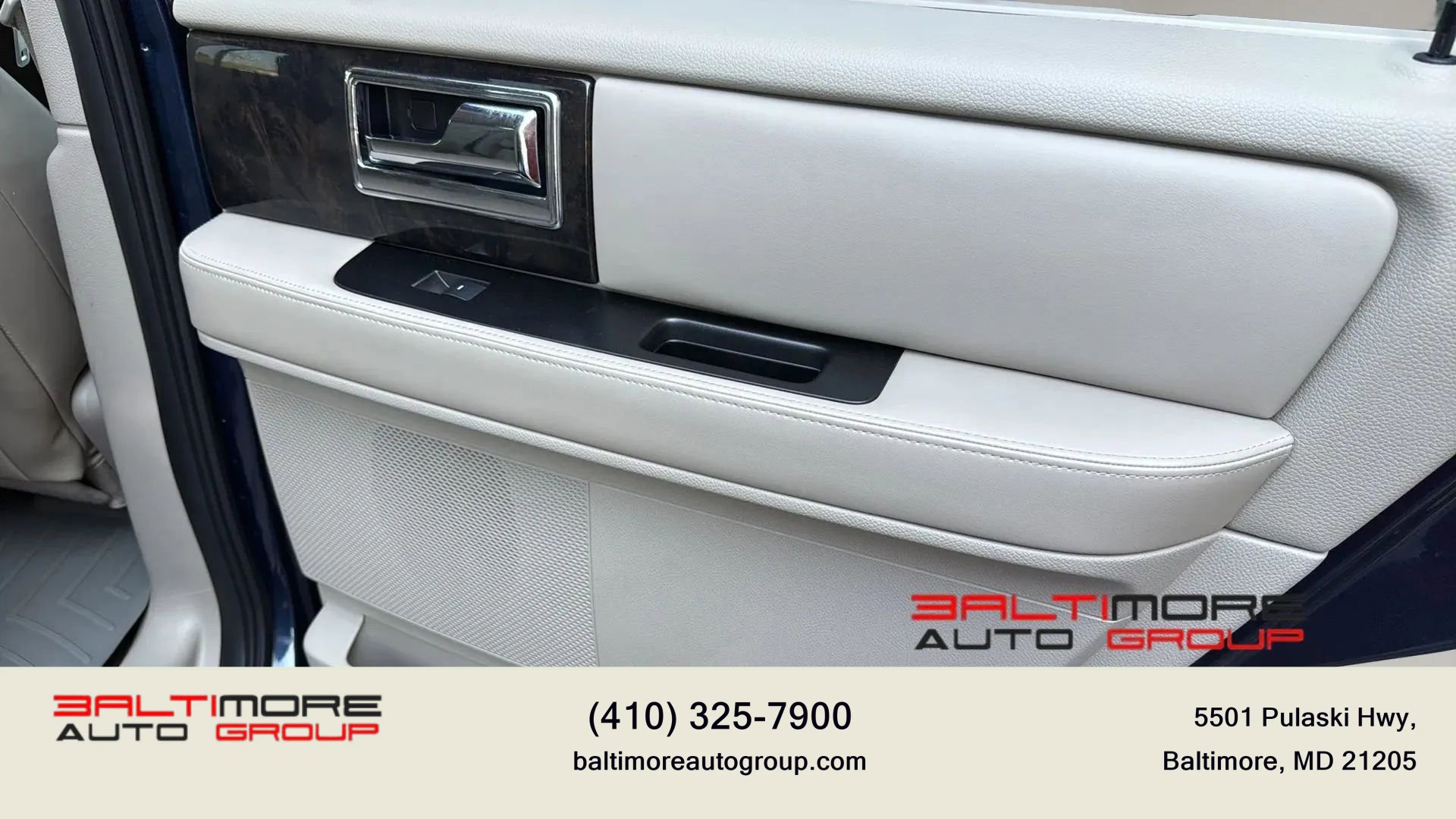 Used 2015 Lincoln Navigator 4WD image 26