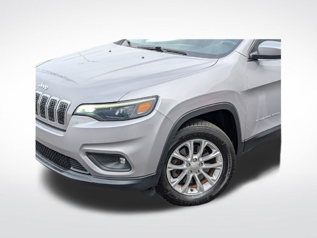 Used 2019 Jeep Cherokee Latitude w/ Comfort & Convenience Group AWD/4WD image 27