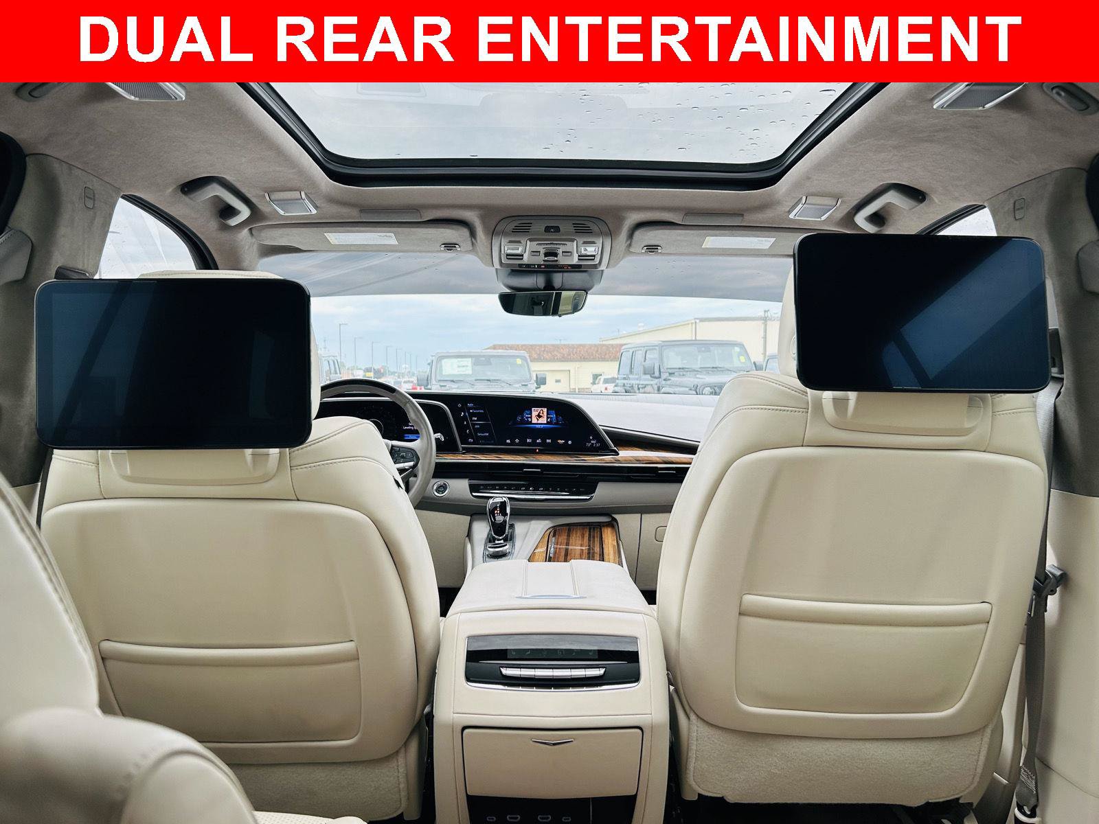 Used 2024 Cadillac Escalade Sport Platinum AWD/4WD image 10