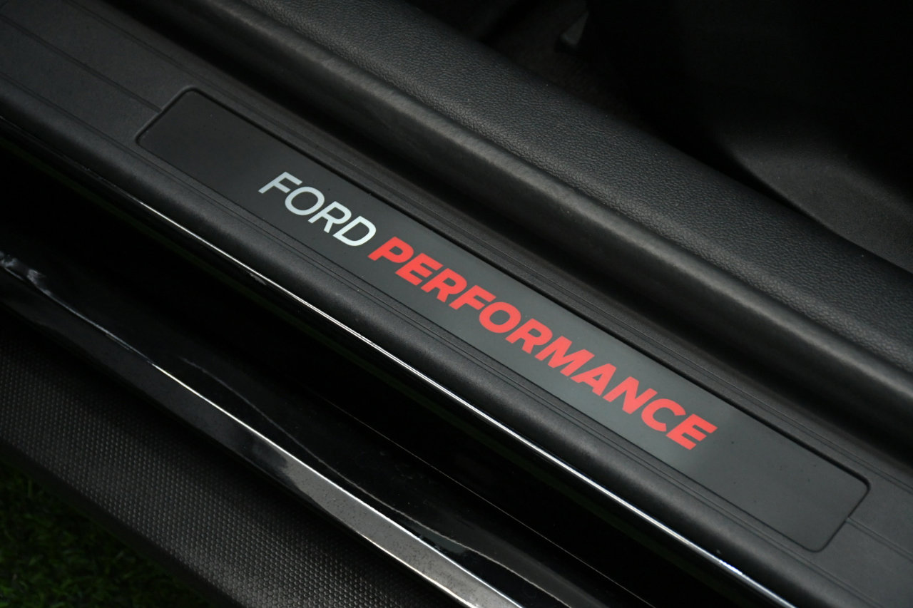 Used 2017 Ford Mustang Shelby GT350 w/ Electronics Package image 33