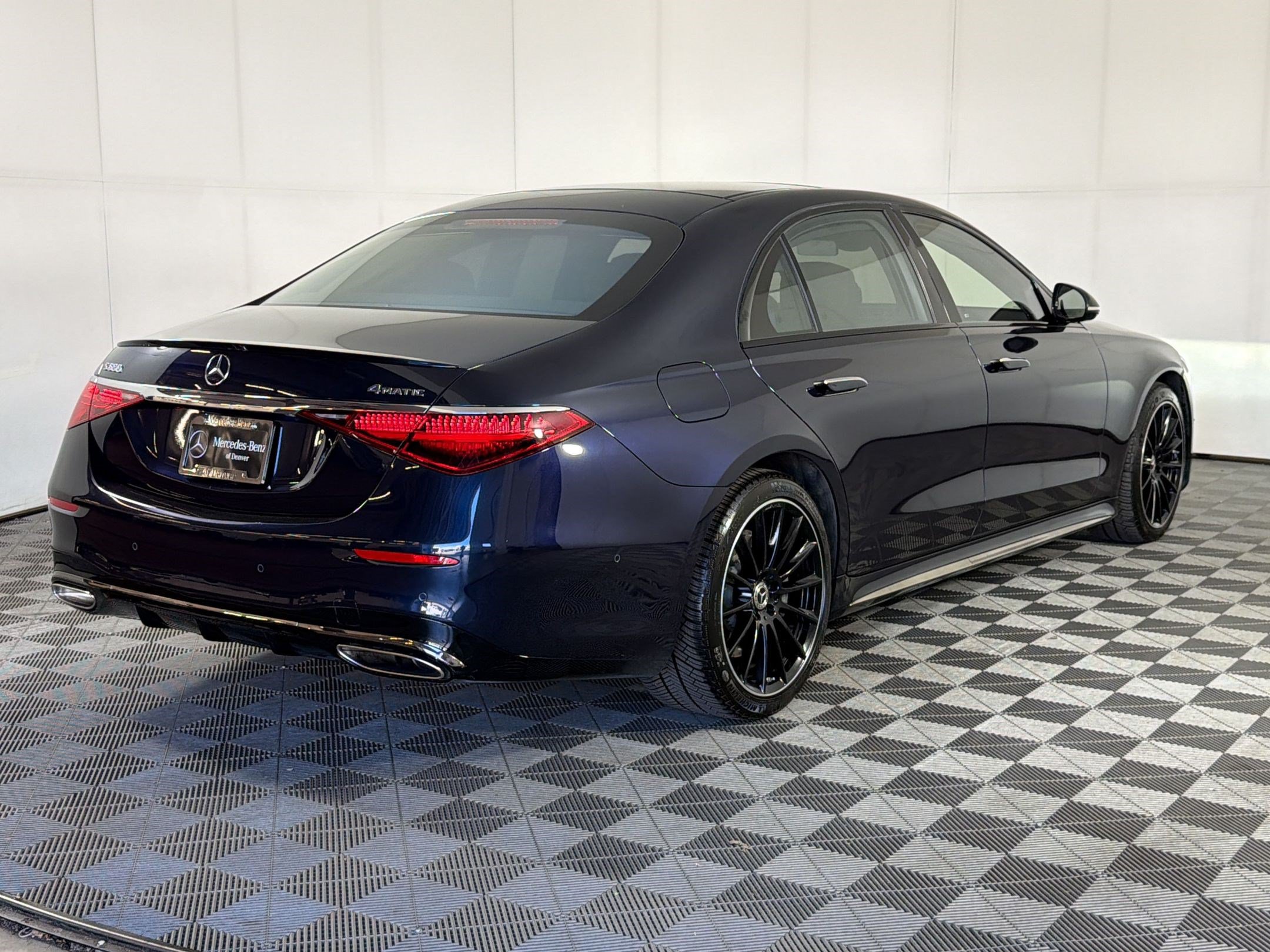 Certified 2023 Mercedes-Benz S 500 4MATIC image 9