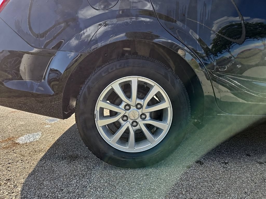 Used 2018 Chevrolet Sonic LT FWD image 13