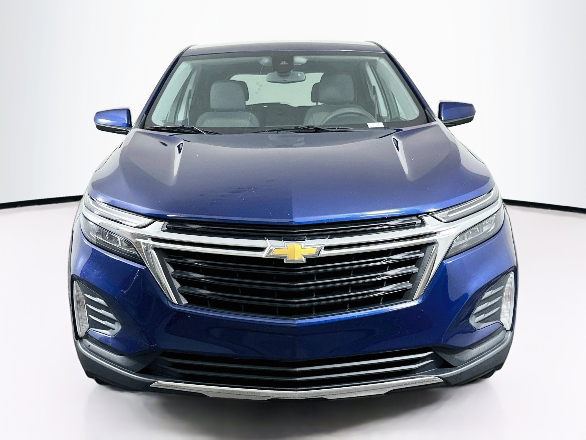 Used 2022 Chevrolet Equinox LT FWD image 2