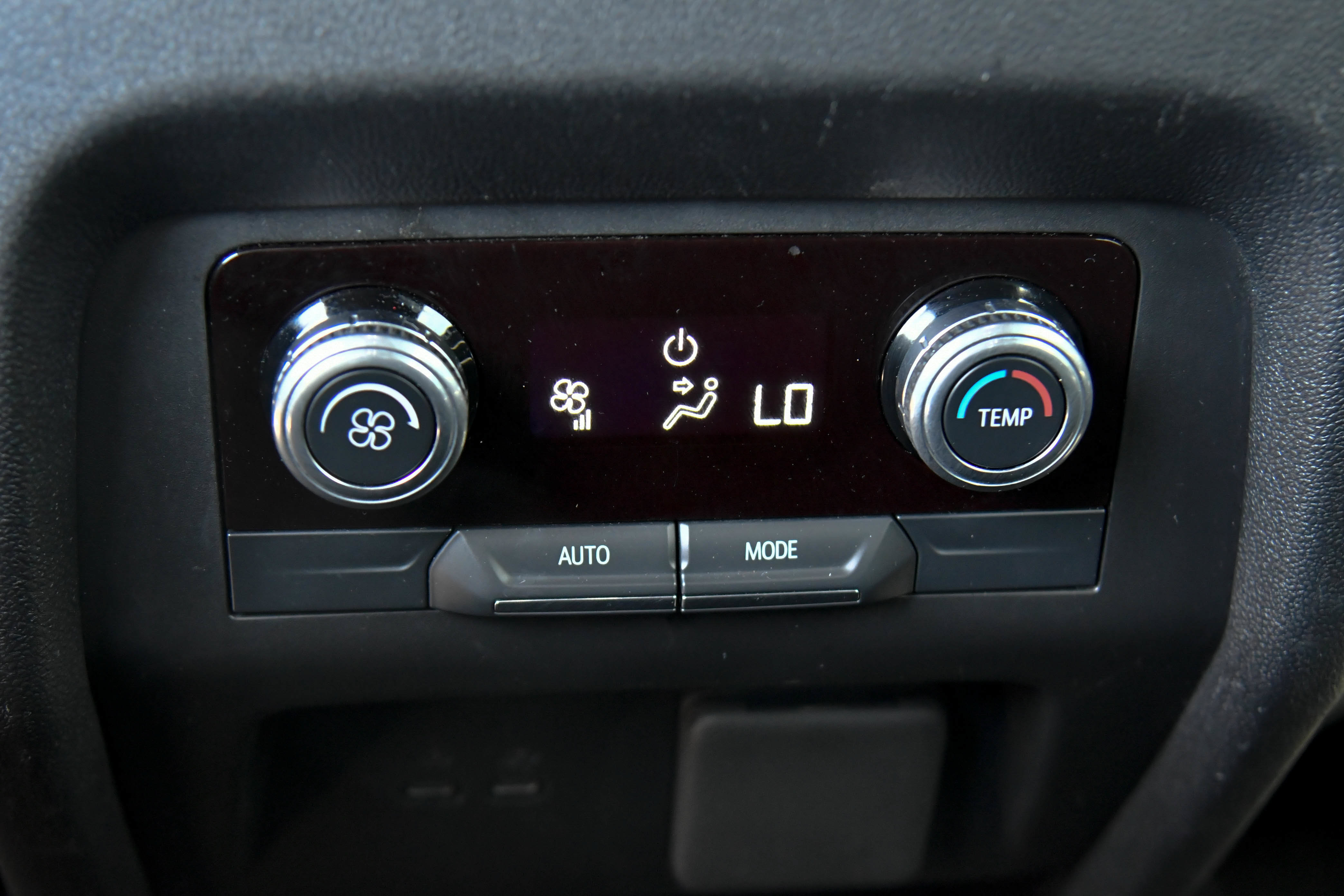 Used 2024 GMC Acadia Elevation FWD image 45