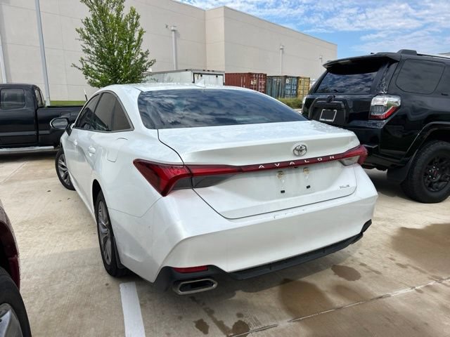 Used 2022 Toyota Avalon XLE FWD image 5