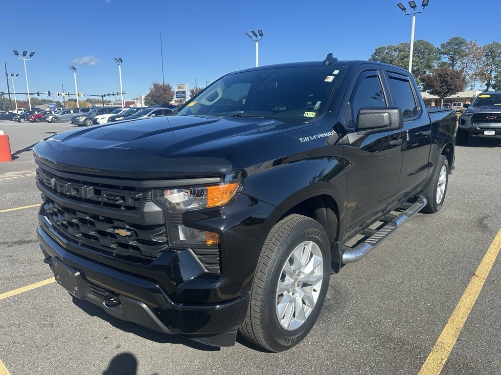 Used 2025 Chevrolet Silverado 1500 Custom