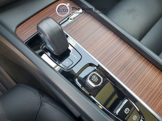 Certified 2024 Volvo XC60 B5 Plus AWD/4WD image 25