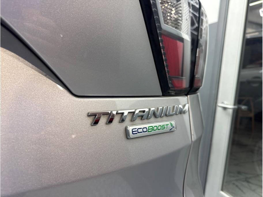 Used 2017 Ford Escape Titanium FWD image 5