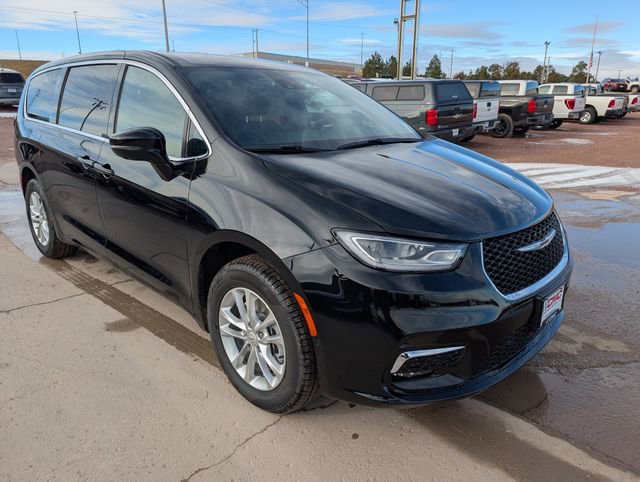 New 2026 Chrysler Pacifica Select image 8