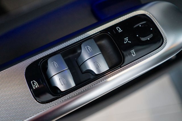 New 2025 Mercedes-Benz GLC 350e GLC 350e image 18