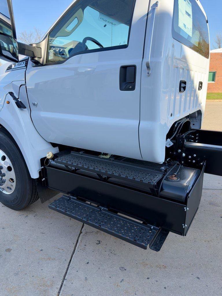 New 2026 Ford F650 2WD Regular Cab Super Duty image 18