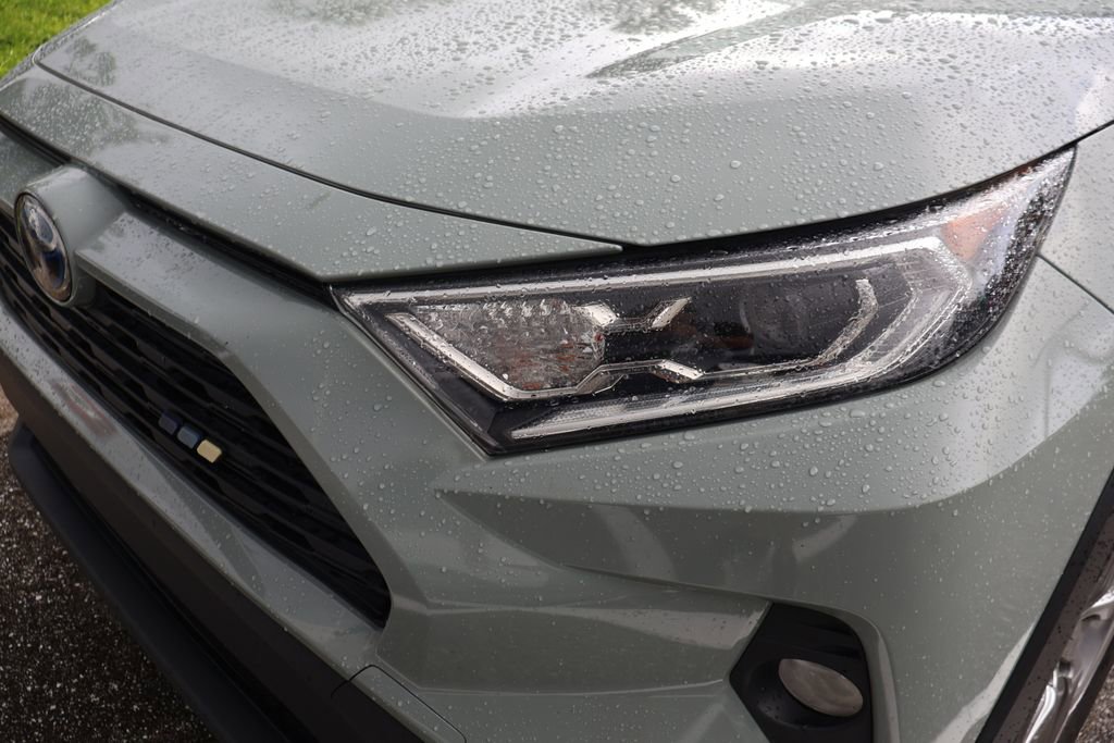 Used 2021 Toyota RAV4 XLE Premium AWD/4WD image 3