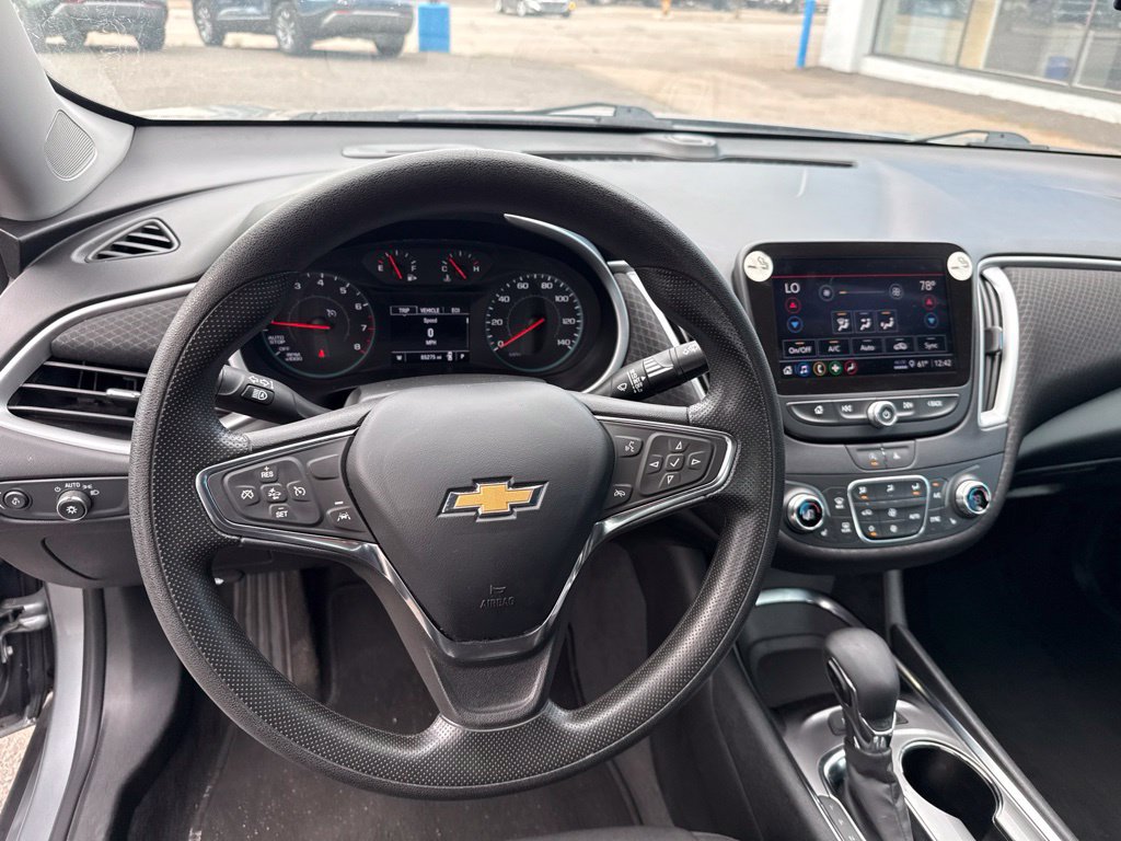 Used 2024 Chevrolet Malibu LT FWD image 24