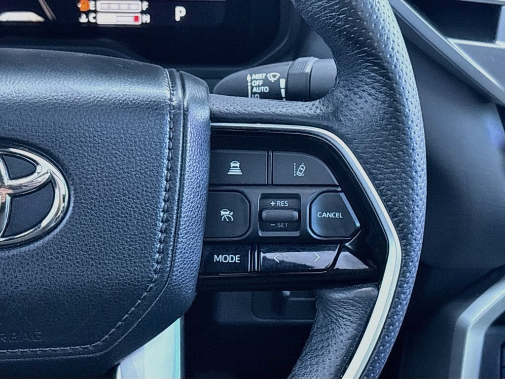 Used 2023 Toyota Tundra Platinum AWD/4WD image 12