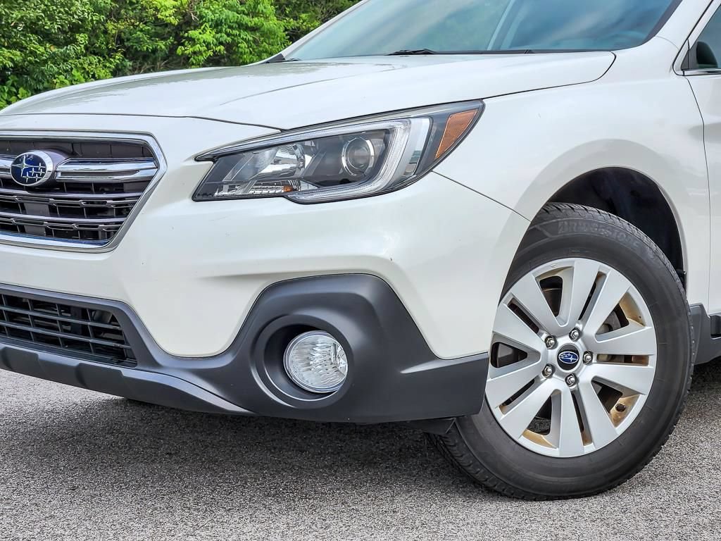 Used 2019 Subaru Outback 2.5i Premium AWD/4WD image 3