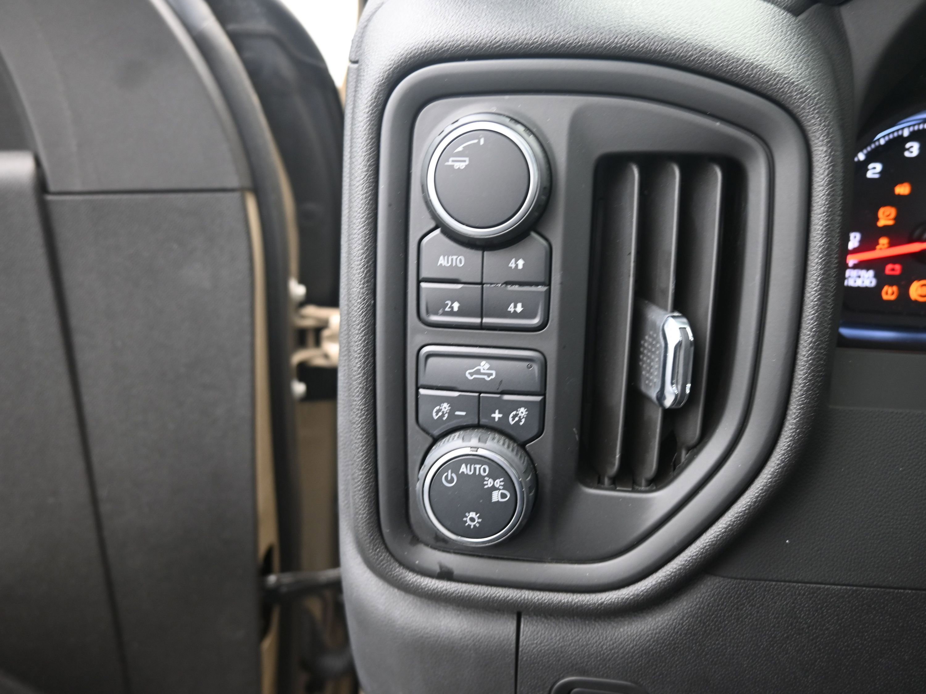 Certified 2022 Chevrolet Silverado 1500 Custom Trail Boss image 17