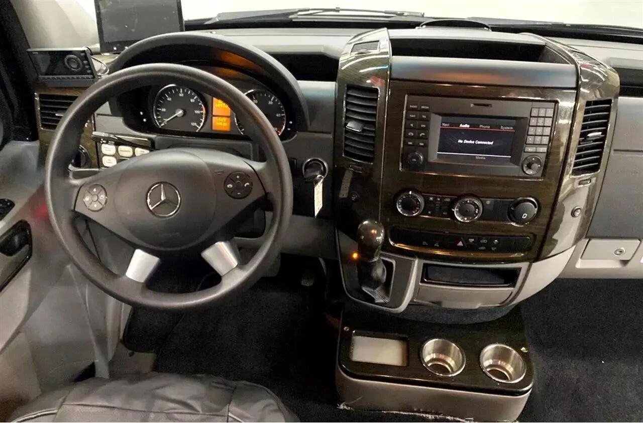 Used 2016 Mercedes-Benz Sprinter 2500 image 20