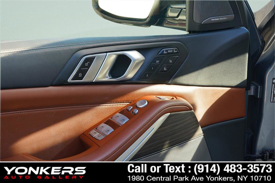 Used 2024 BMW X7 M60i w/ Executive Package image 36