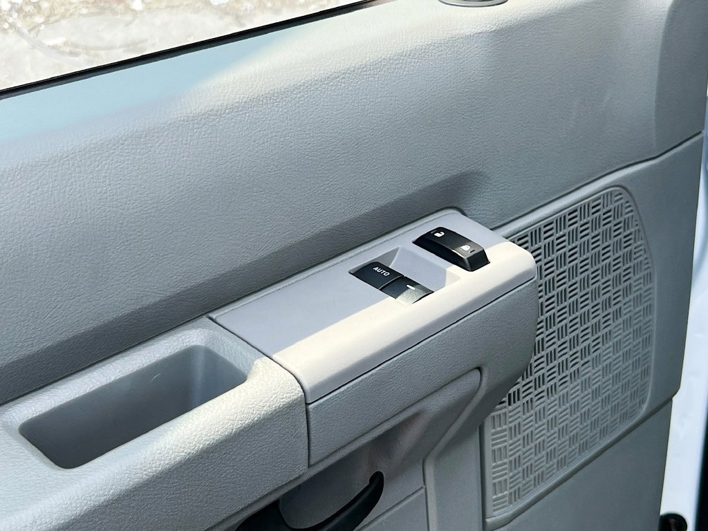 New 2025 Ford E-350 and Econoline 350 Super Duty w/ Interior Upgrade Package RWD image 11