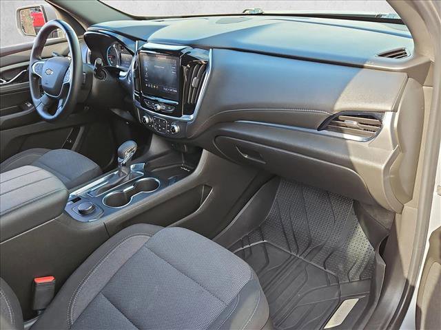 Used 2023 Chevrolet Traverse LT image 20
