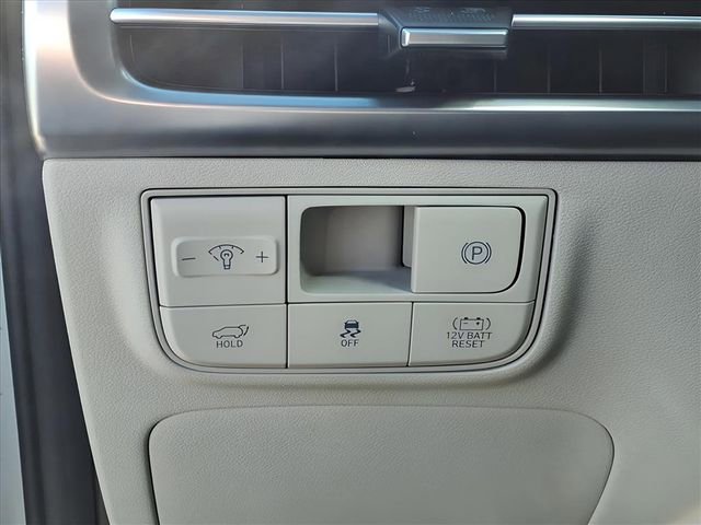 New 2026 Hyundai Tucson Limited image 17