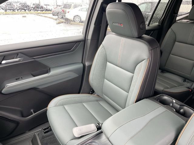 New 2026 GMC Acadia AT4 w/ Luxury Package image 26