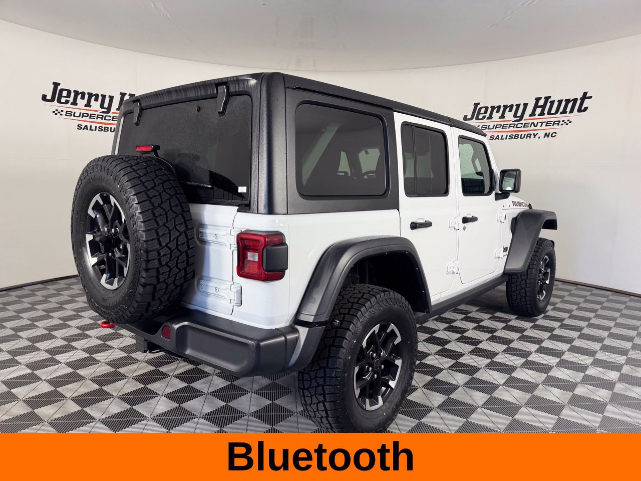 Used 2025 Jeep Wrangler Unlimited Rubicon AWD/4WD image 7