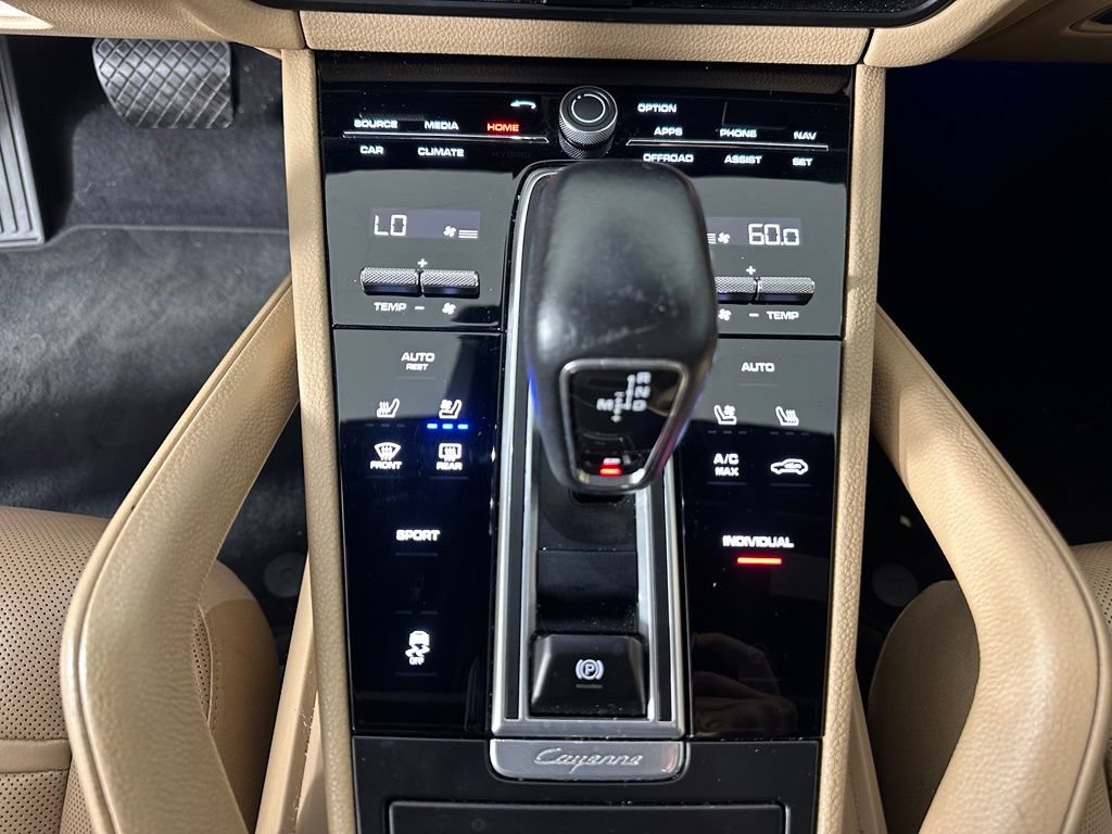Certified 2021 Porsche Cayenne AWD/4WD image 30