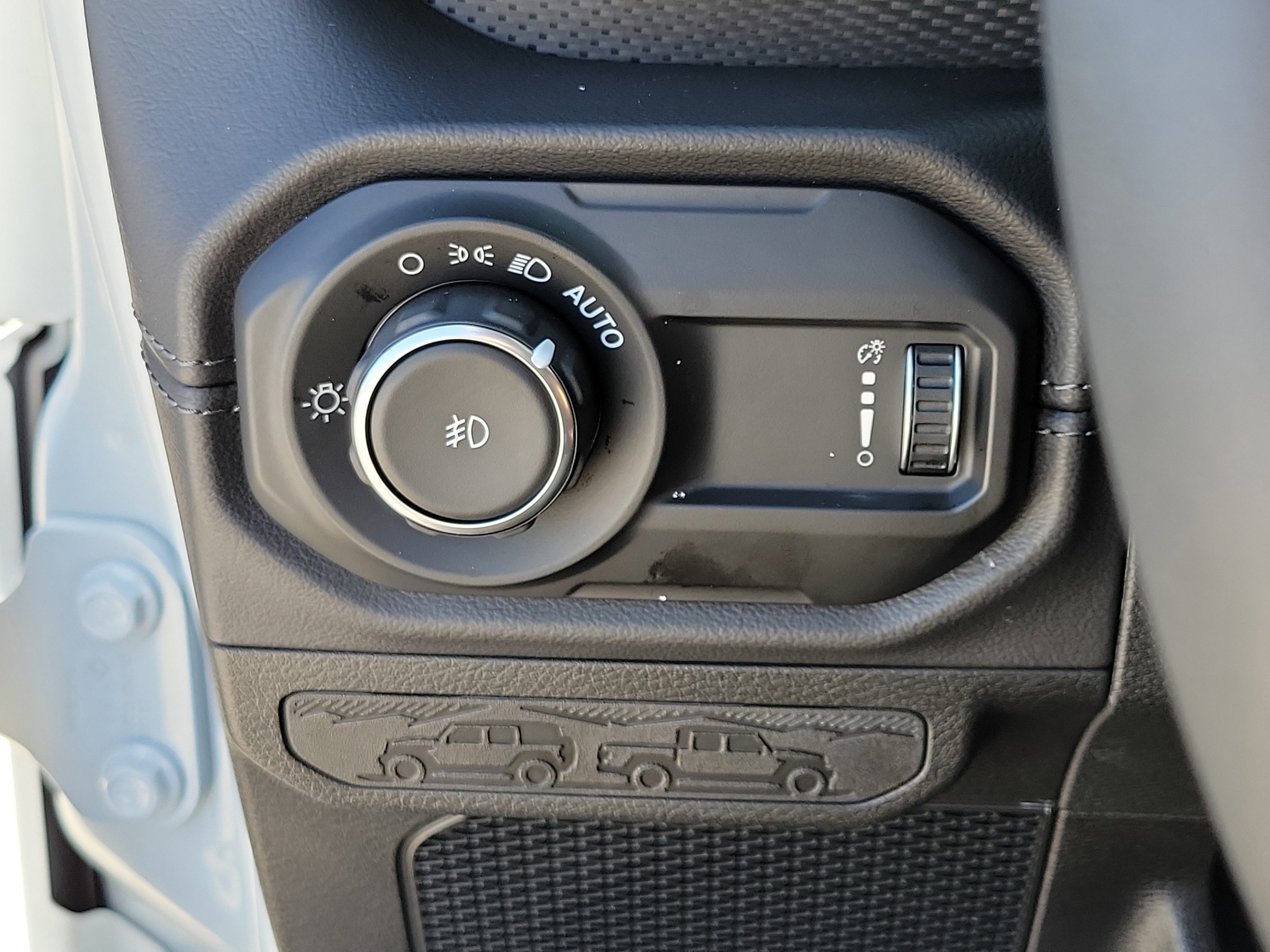 Used 2024 Jeep Wrangler Unlimited Rubicon AWD/4WD image 27