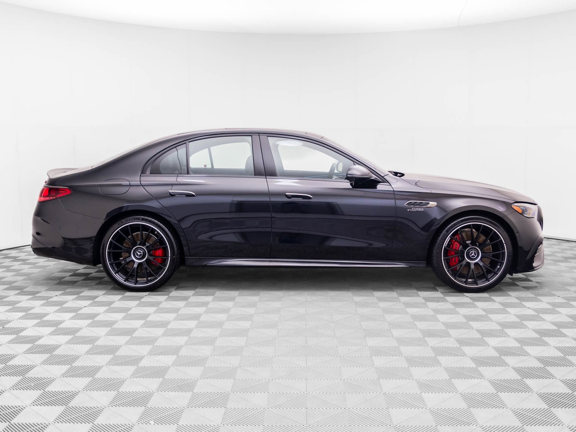 Used 2026 Mercedes-Benz E 53 AMG e 4MATIC Sedan image 6