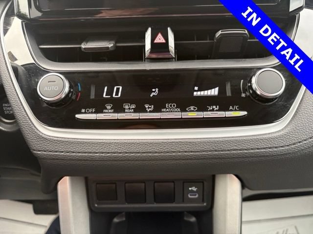 Used 2024 Toyota Corolla Cross LE AWD/4WD image 31