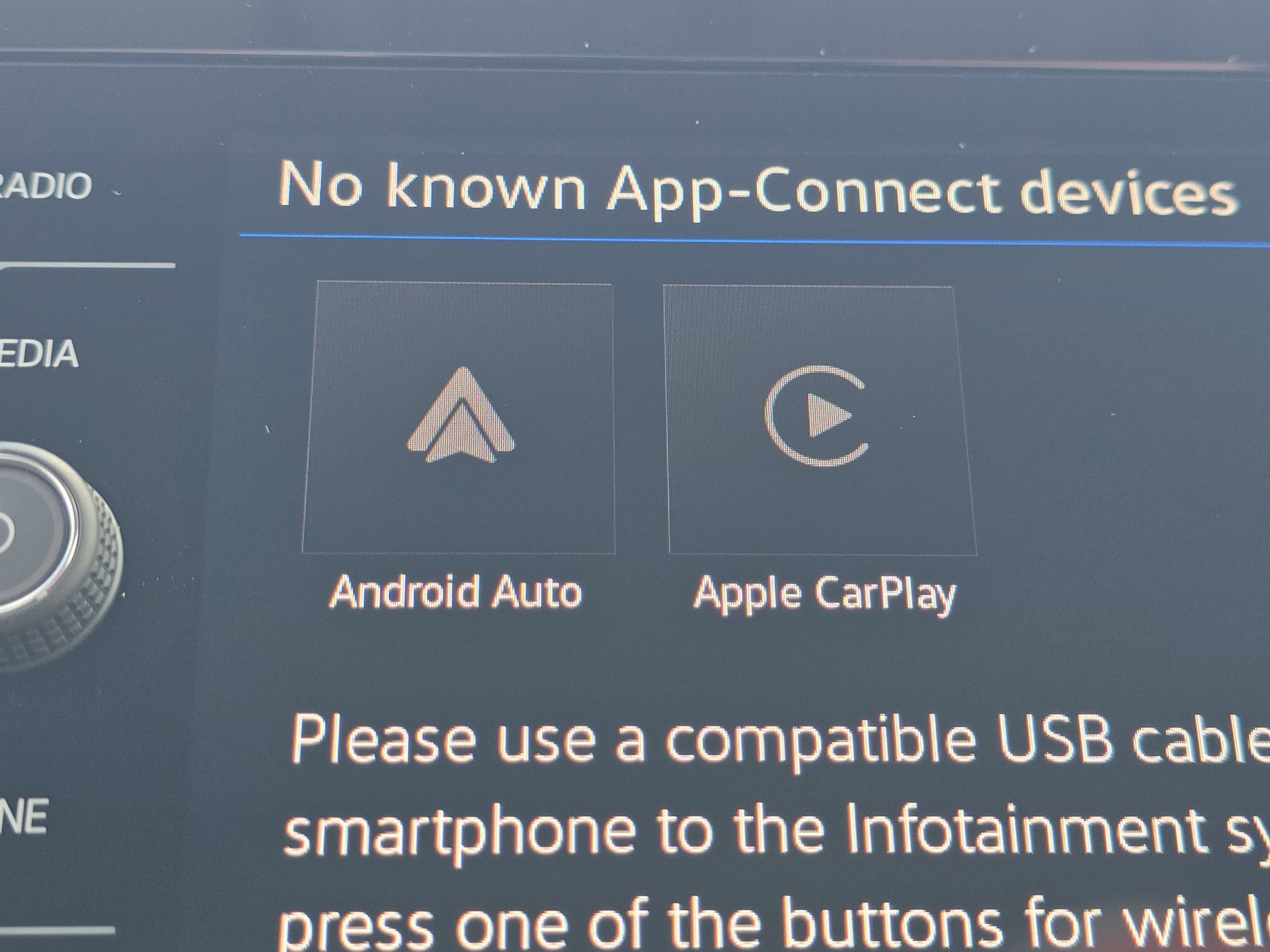 New 2026 Volkswagen Taos SE AWD/4WD image 10