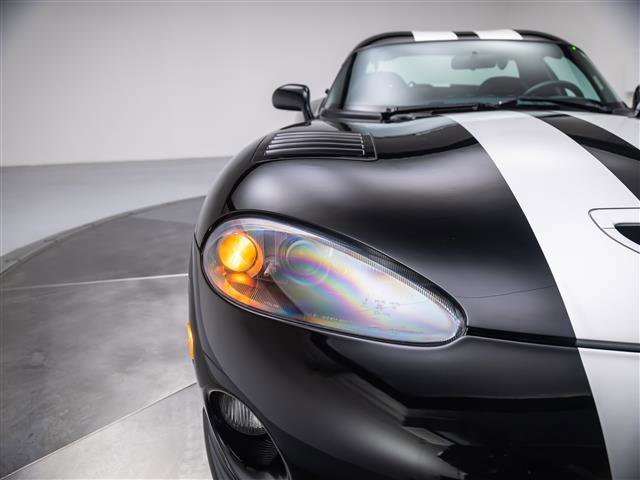 Used 2000 Dodge Viper GTS image 11