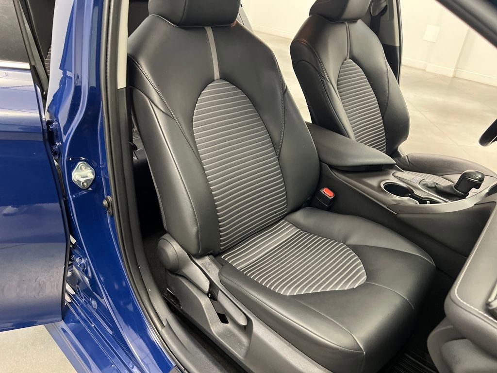 Used 2024 Toyota Camry SE image 20