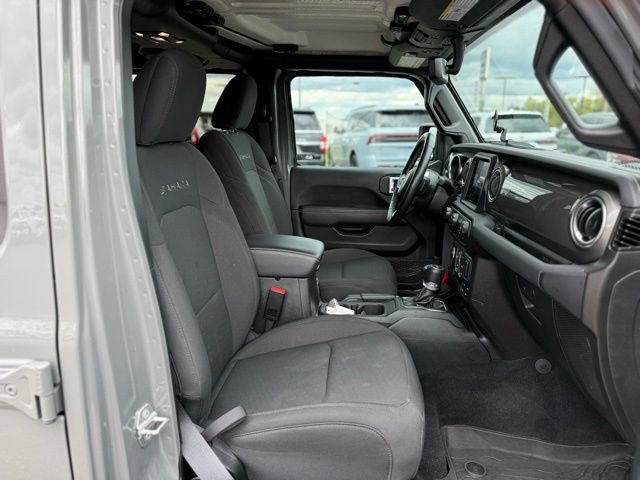 Used 2023 Jeep Wrangler Unlimited Sahara w/ Cold Weather Group AWD/4WD image 15