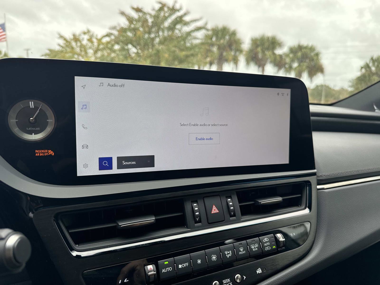 New 2025 Lexus ES 350 Ultra Luxury image 24