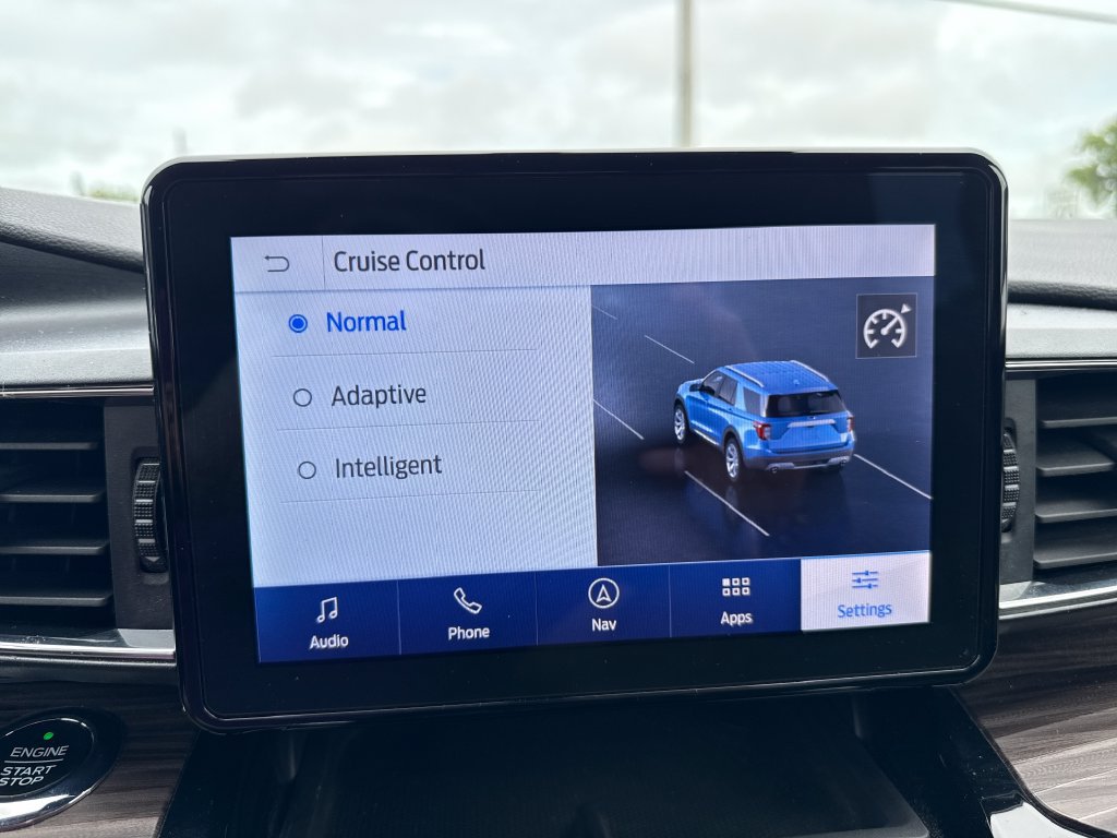 Used 2021 Ford Explorer Limited w/ Hybrid Equipment Group 310A AWD/4WD image 15