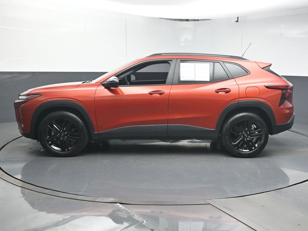 Used 2024 Chevrolet Trax ACTIV w/ Sunroof Package image 5