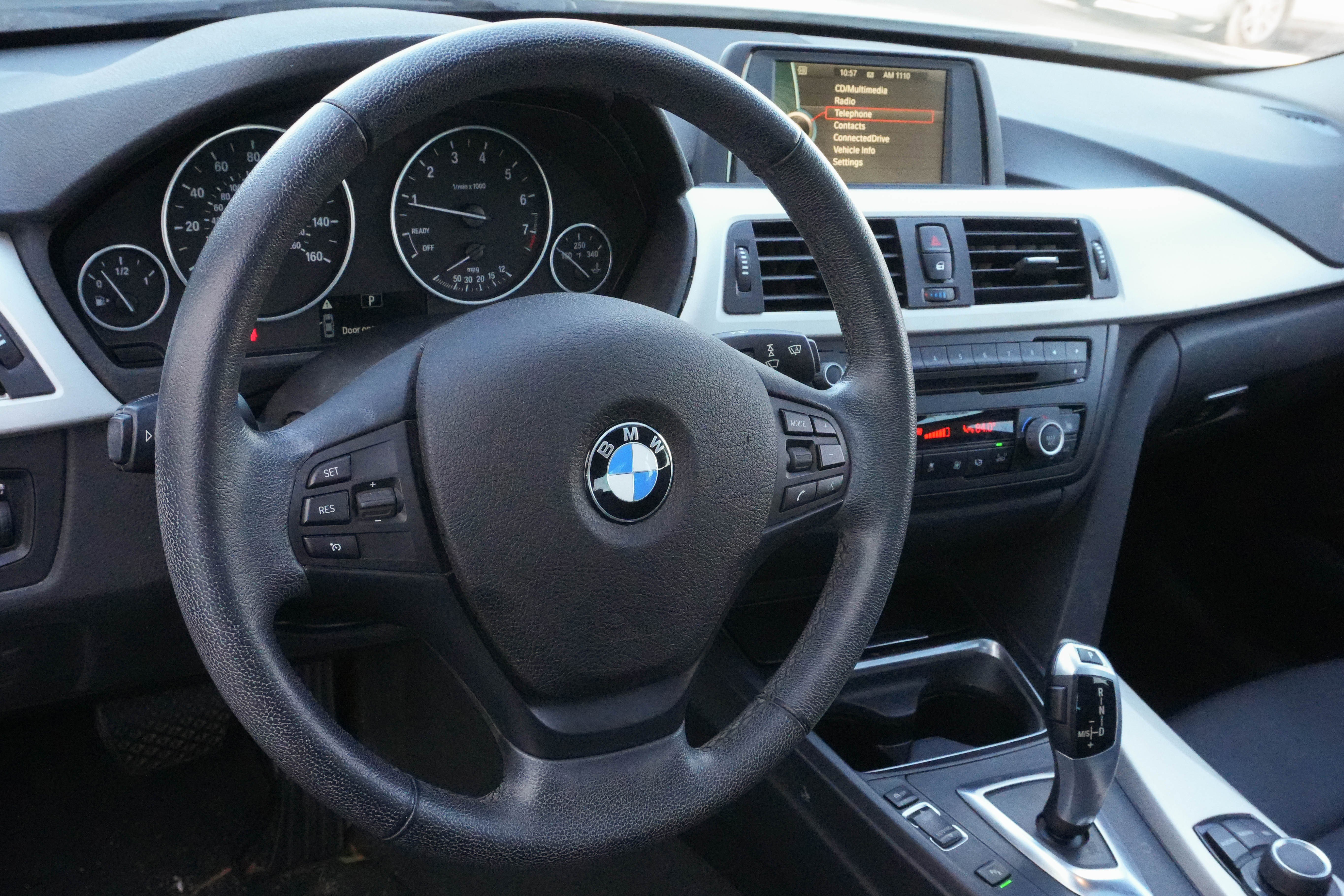 Used 2014 BMW 320i Sedan image 10