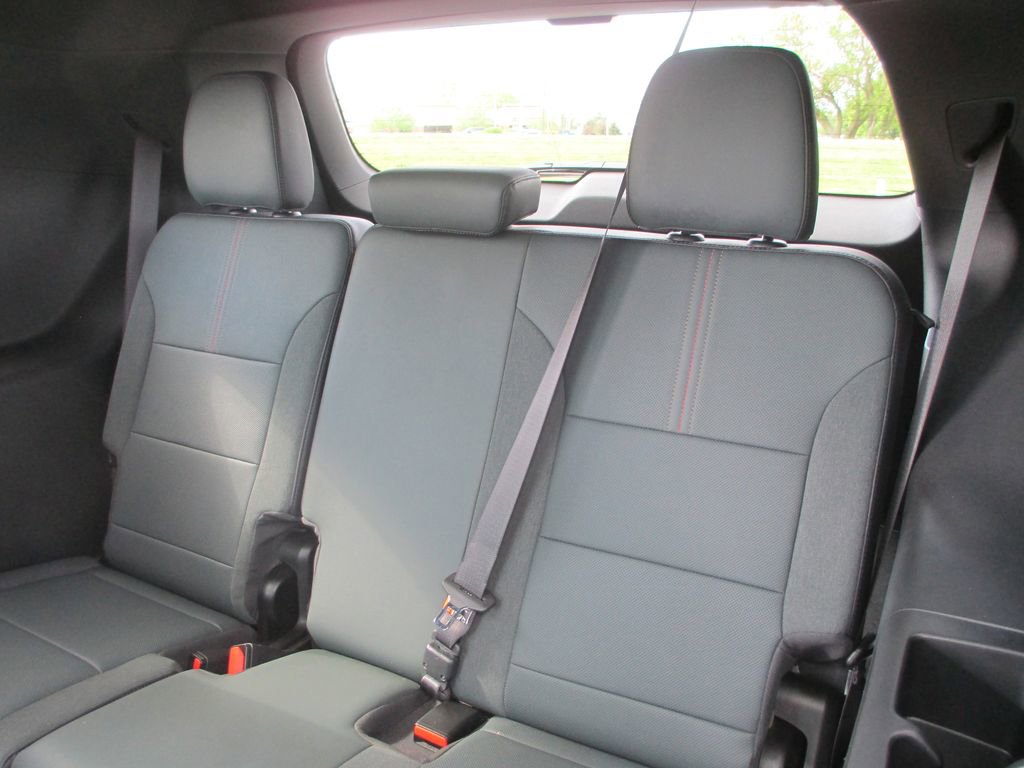 Used 2024 GMC Acadia AT4 w/ Super Cruise Package AWD/4WD image 24