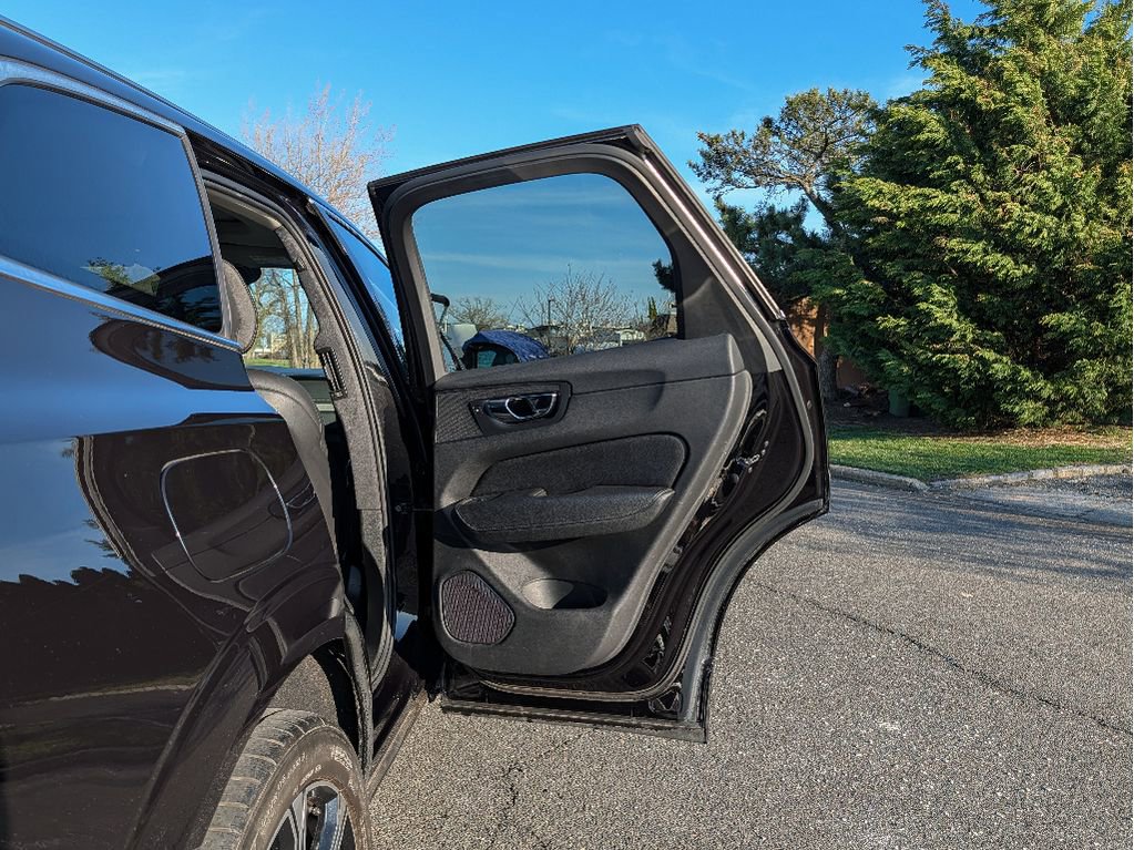Used 2018 Volvo XC60 T5 Inscription w/ Convenience Package image 11