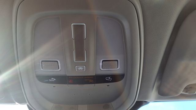 Used 2023 Volvo XC60 B5 Plus image 20