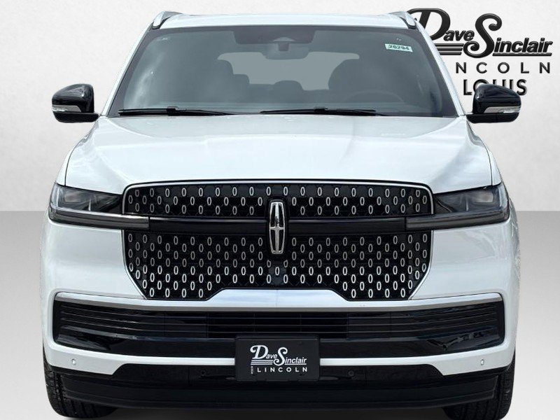New 2026 Lincoln Navigator Reserve AWD/4WD image 8