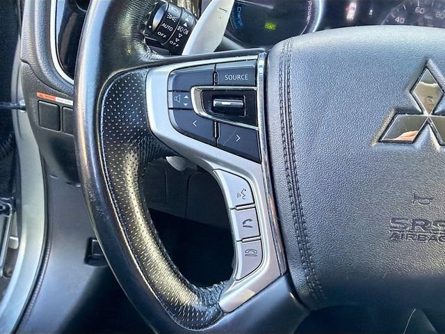 Used 2018 Mitsubishi Outlander SEL AWD/4WD image 30