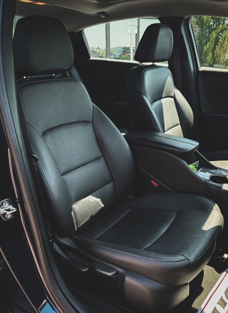 Used 2019 Chevrolet Malibu Hybrid w/ Leather Package FWD image 25