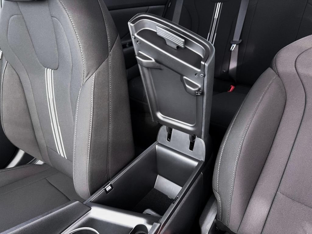 New 2026 Hyundai Elantra Sport FWD image 20